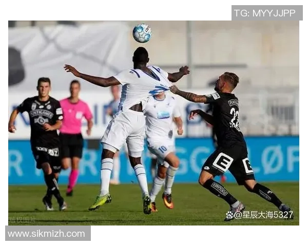 海于格松与萨尔普斯堡的精彩对决揭示足球战术与团队合作的魅力 海于格松与萨尔普斯堡的精彩对决揭示足球战术与团队合作的魅力