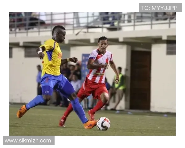 拉斯萨巴纳斯与迪里亚的精彩对决揭示足球战术与团队合作的魅力