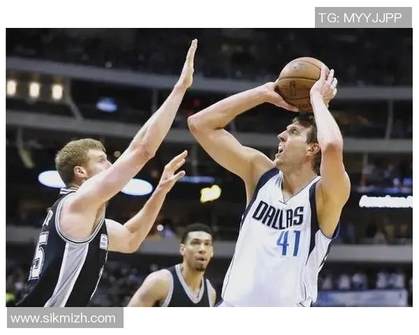 小牛逆袭马刺第七场激战回顾季后赛经典瞬间与精彩表现分析