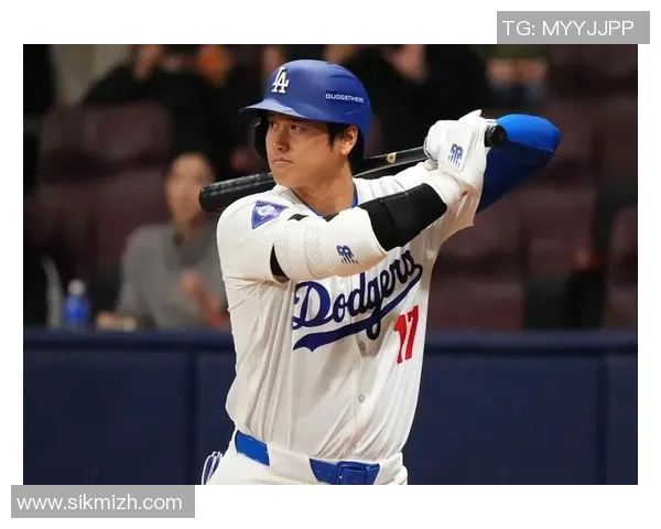 从球迷的一个意外恳求中，再度看到大谷翔平夫妻档爱情深沉的场景